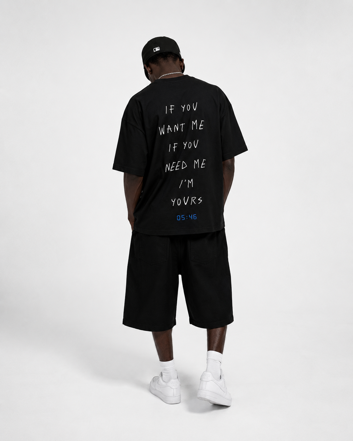 05:46 Oversized Tee
